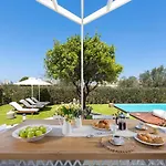 Love White Villa